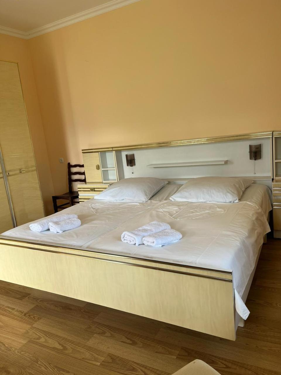 Guest House Lankhvri Becho Buitenkant foto